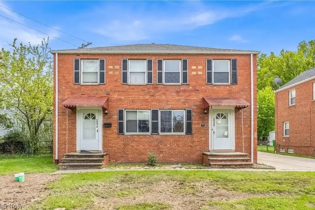20460 Lakeshore Blvd – photo 1