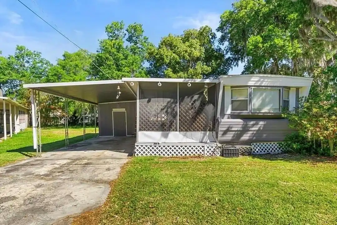 25 Sunset Cir – photo 1 of 7