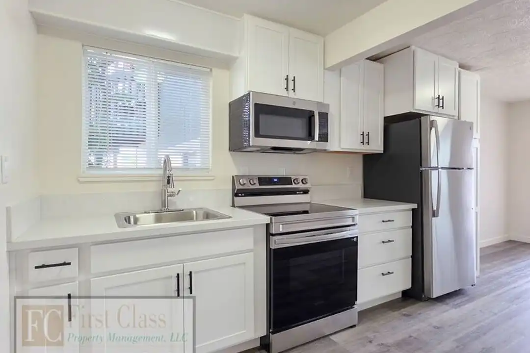 12345 SW Hall Blvd unit 05 - Widok 3