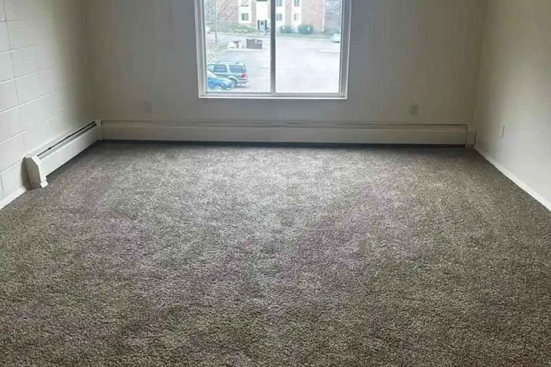 1906 6th St NE unit 1906-002 – photo 1