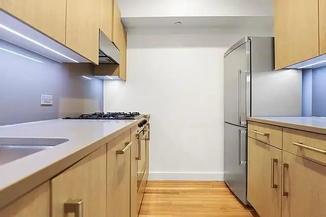 101 W 15th St unit 227 – pohled 5