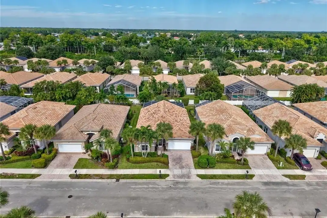 92 Glen Eagle Cir - View 2