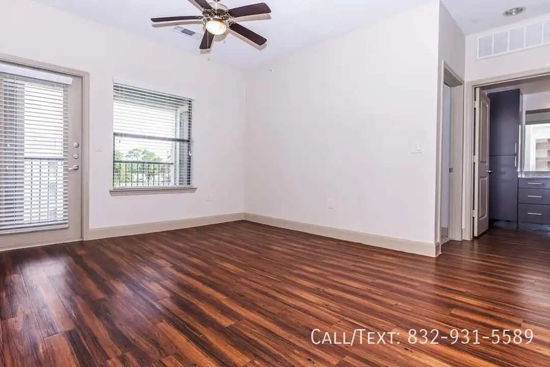 8185 Fulton St - View 4