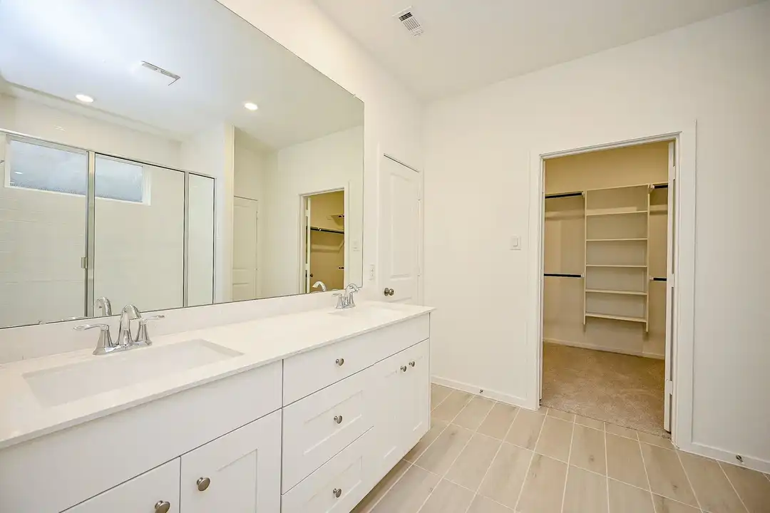 6427 Seafoam Lake Dr - View 6