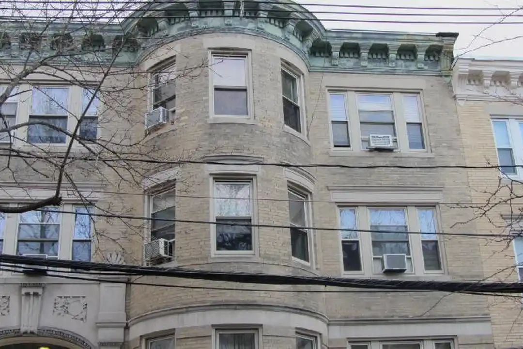 Apartment in Brookline - View 5