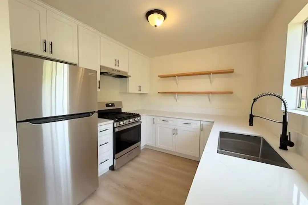 1600 Junipero Ave unit D – photo 1