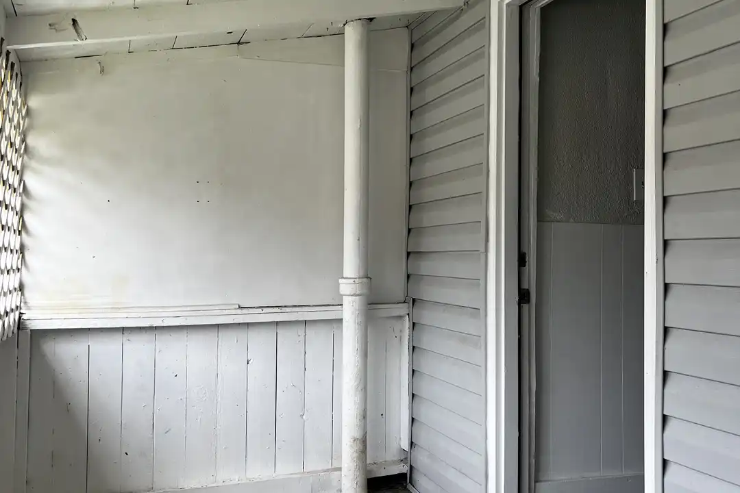 167 Essex St unit 167 1/2 – photo 1 of 11