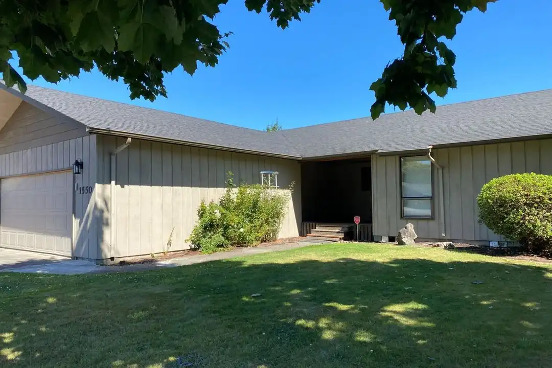 1550 32nd Ave – photo 1