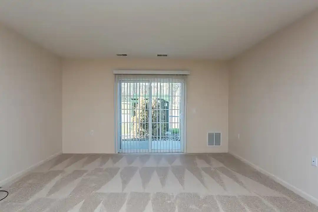 Residences at 1717 – photo 1
