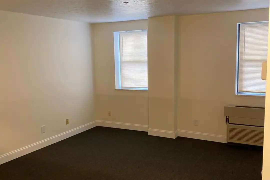 218 Chestnut St unit 105 – photo 1 of 20