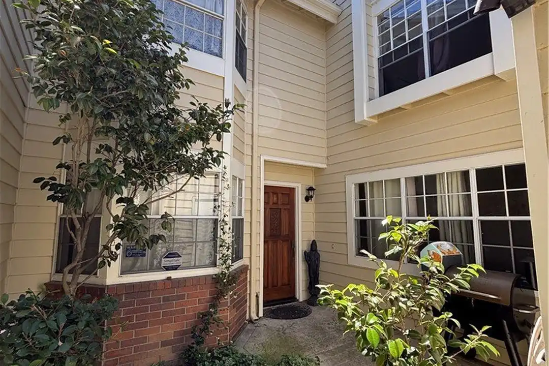 451 Medford Ct #102 - View 2