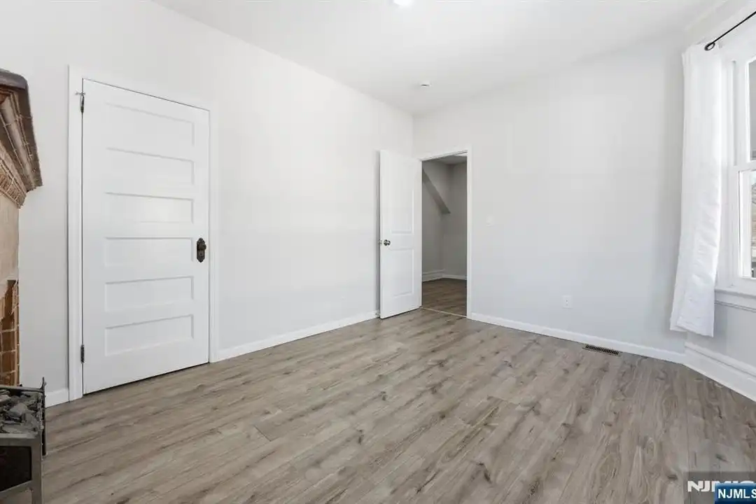 15 E Highland Ave - View 6