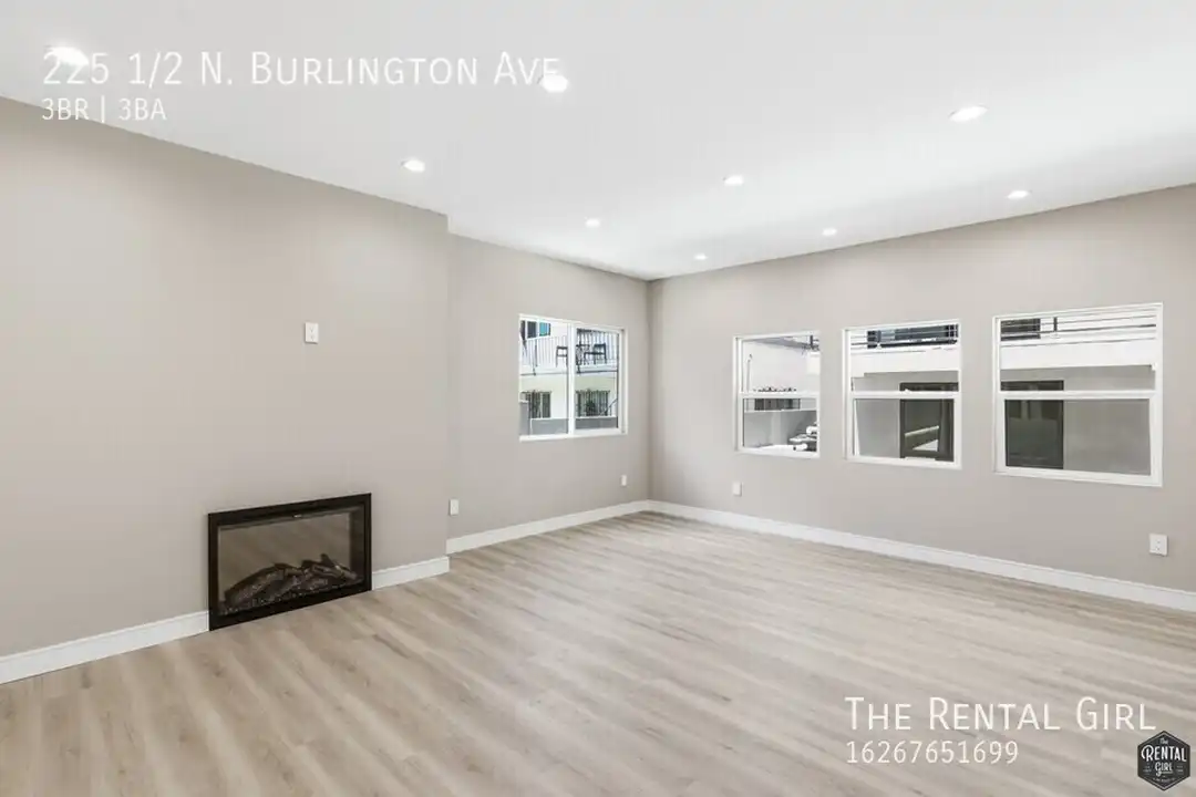 225 N Burlington Ave - View 3