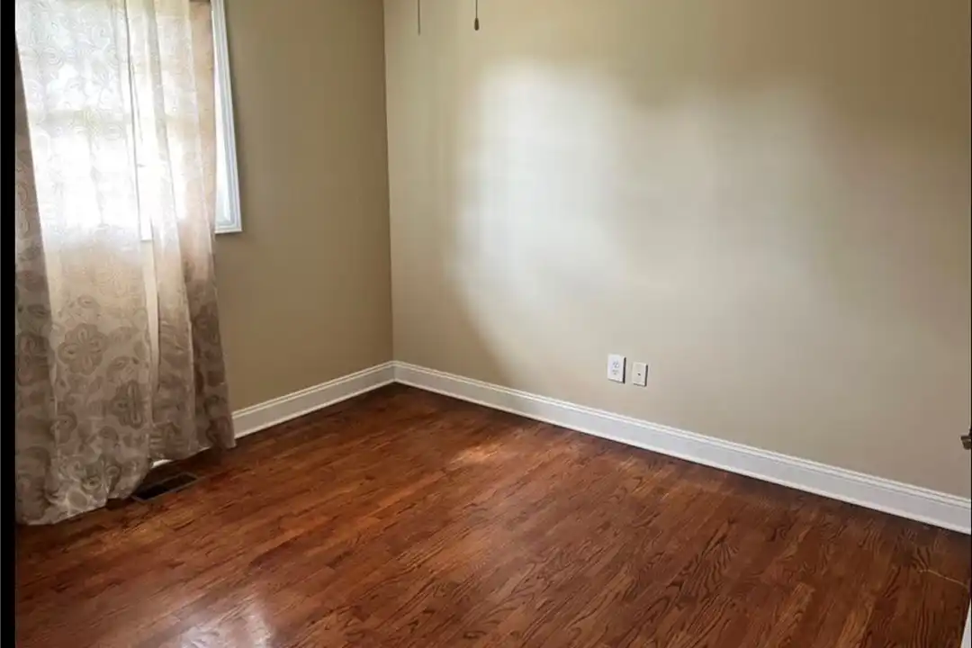 4807 S Main St - View 6