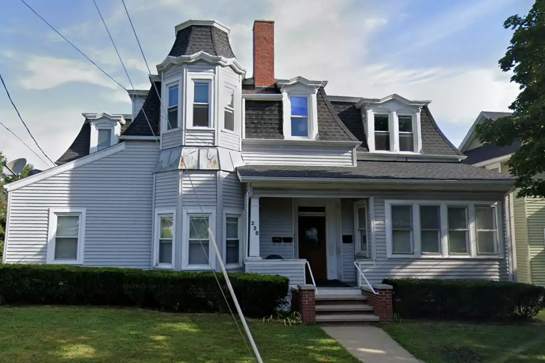 238 W Walnut St unit 238W-3 – photo 1