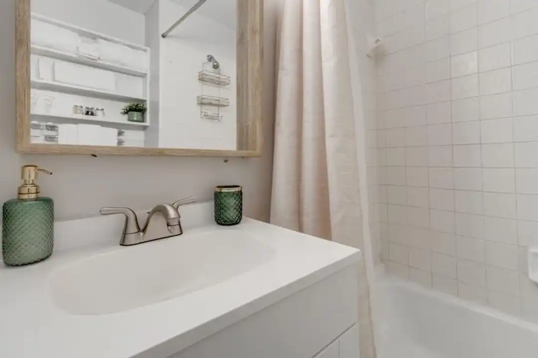 1113 Olympia Ave unit Unit B - View 4