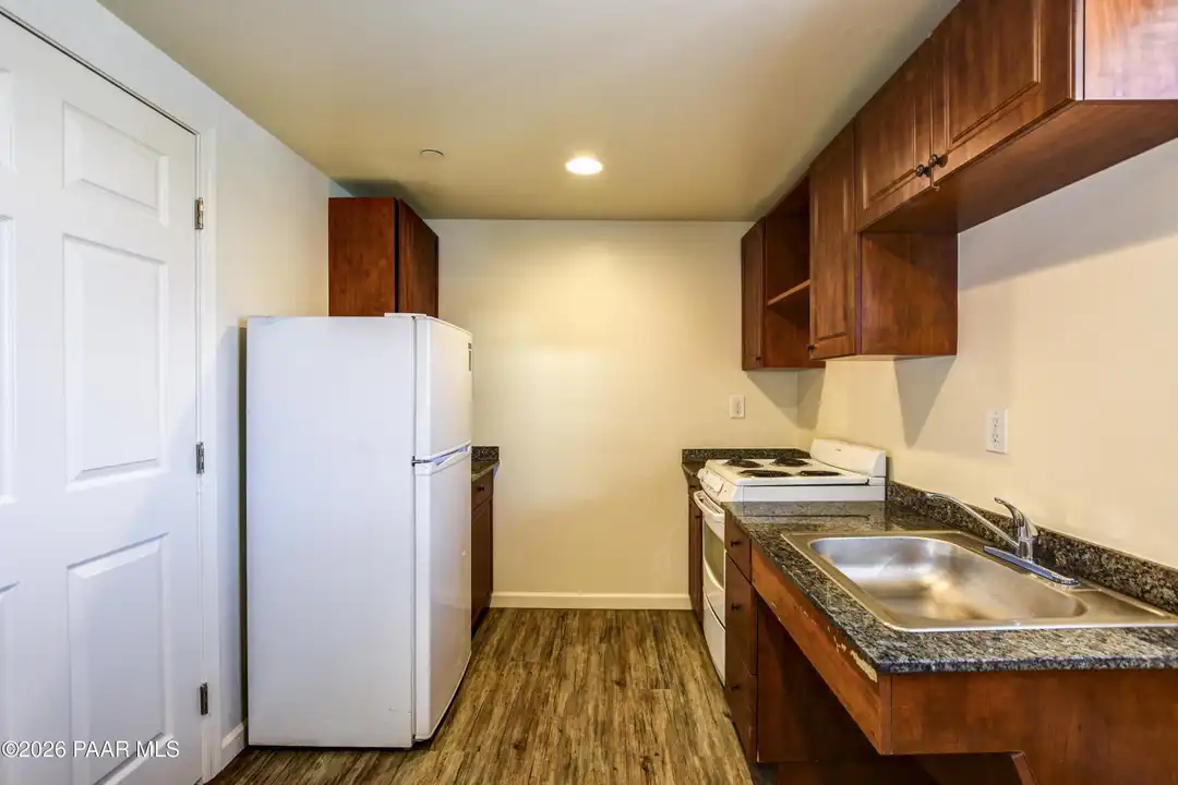 1141 E Gurley St #19 - View 5