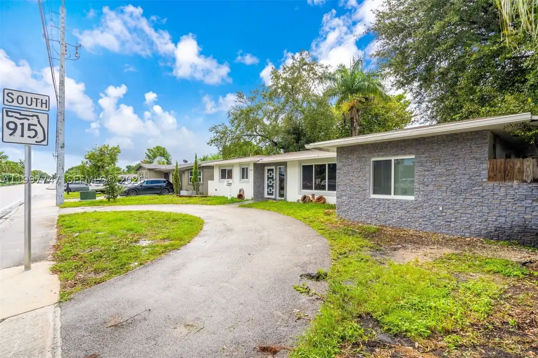 House in Miami - View 3