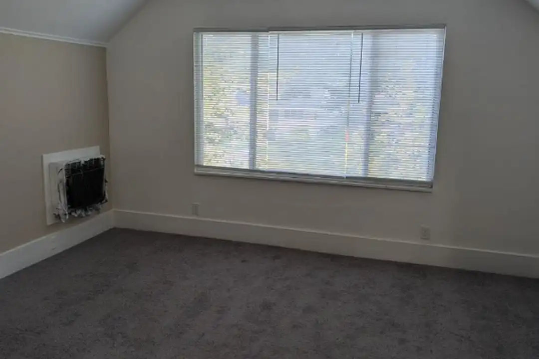 1316 S Michigan Ave unit 1 – photo 1 of 6