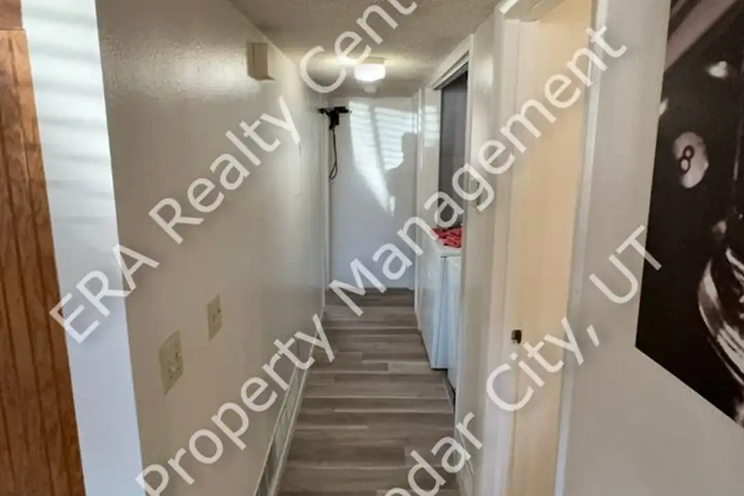 421 N 800 W unit # 3 - View 5