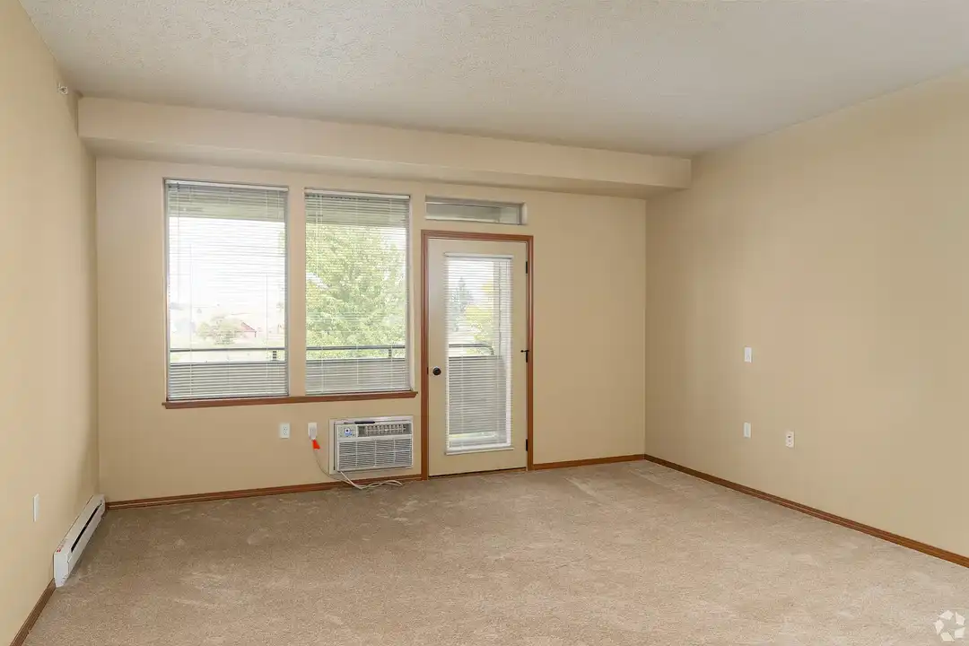Eagle Point Apartments – photo 1