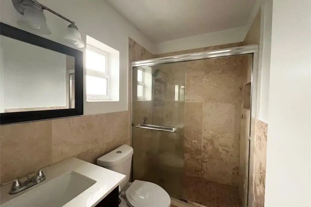 431 SE 19th Ave unit 2 - More