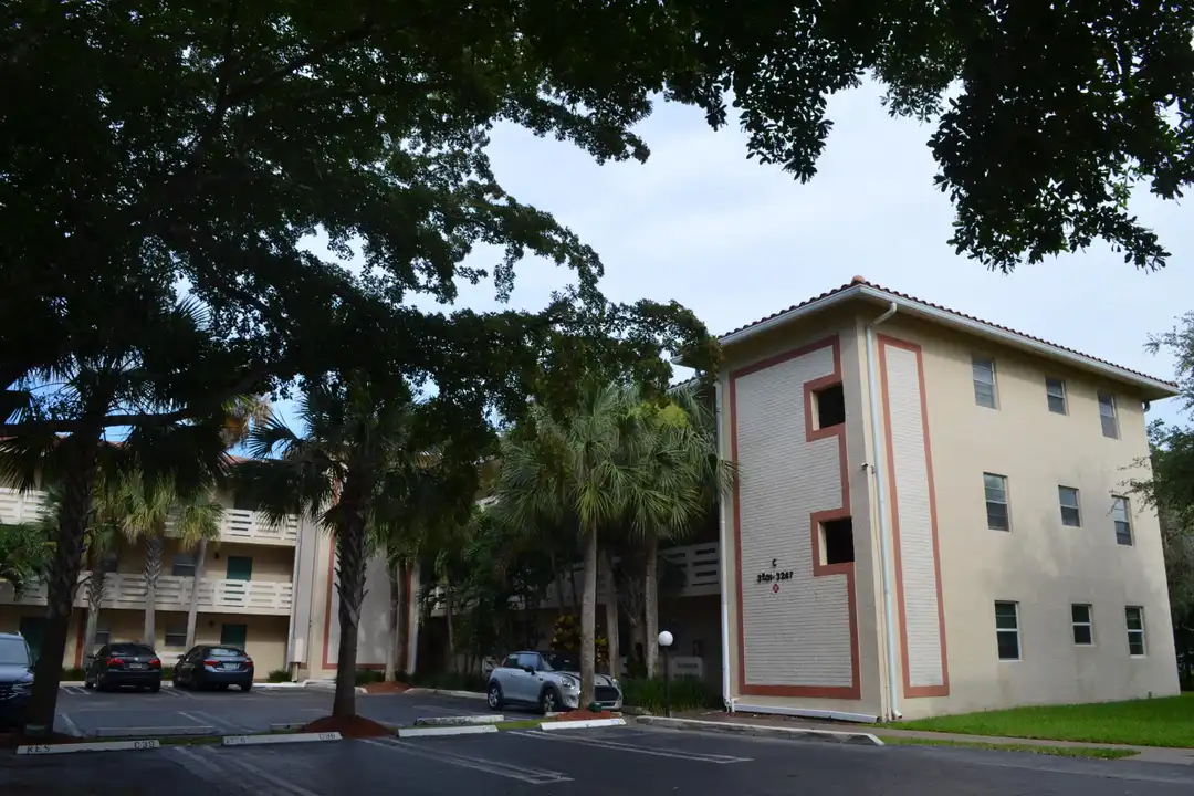 3205 NW 103rd Terrace unit 103-c - View 4
