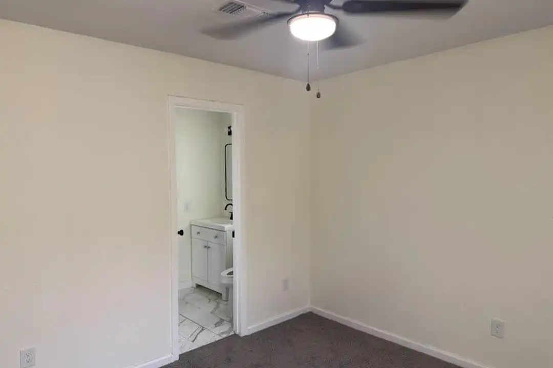 13360 Southview Ln - View 4