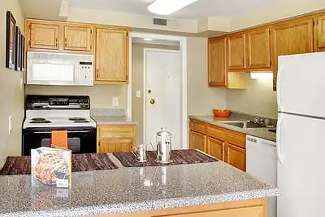 Oliver House – photo 1 of 14