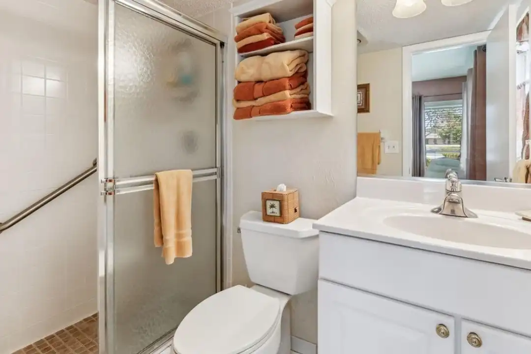 7391 W Country Club Dr N - More