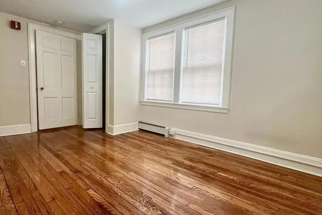 345 Nassau St #6 - View 4
