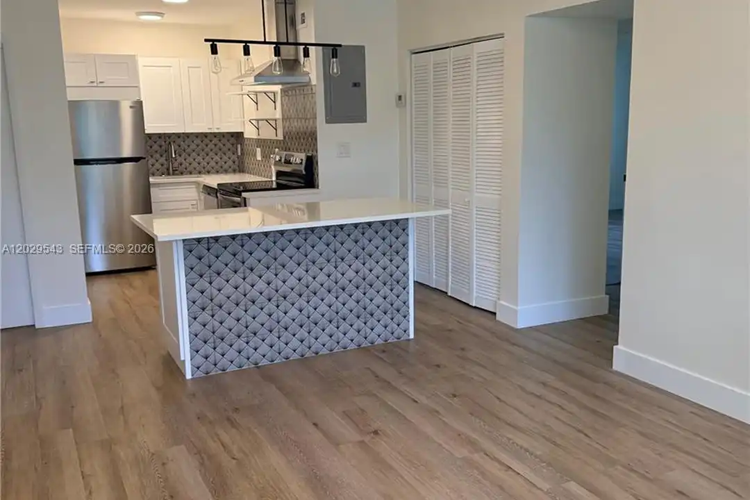 260 S Cypress Rd unit 108 - View 4