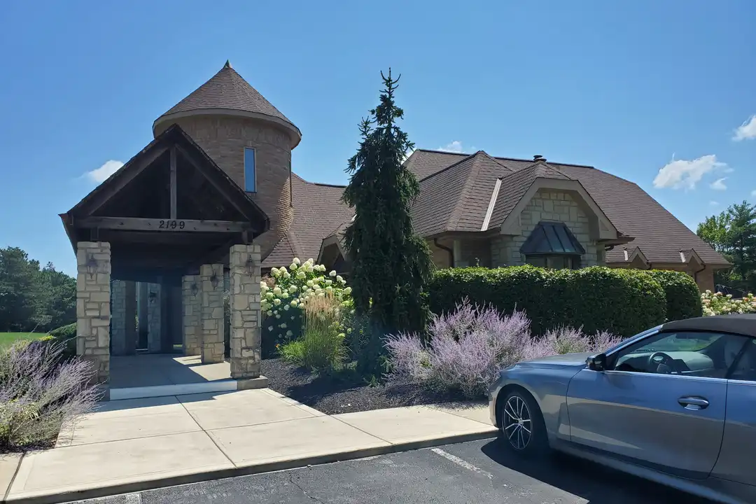 2269 Hedgerow Road unit B – photo 1