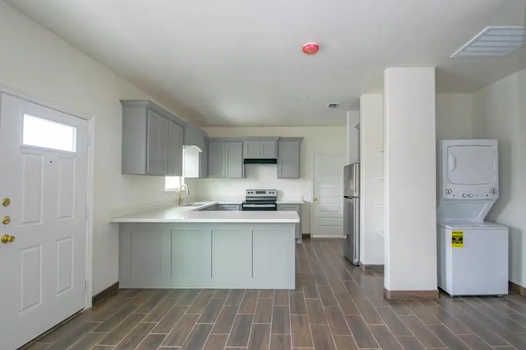 3012 W Sandlewood St - View 6