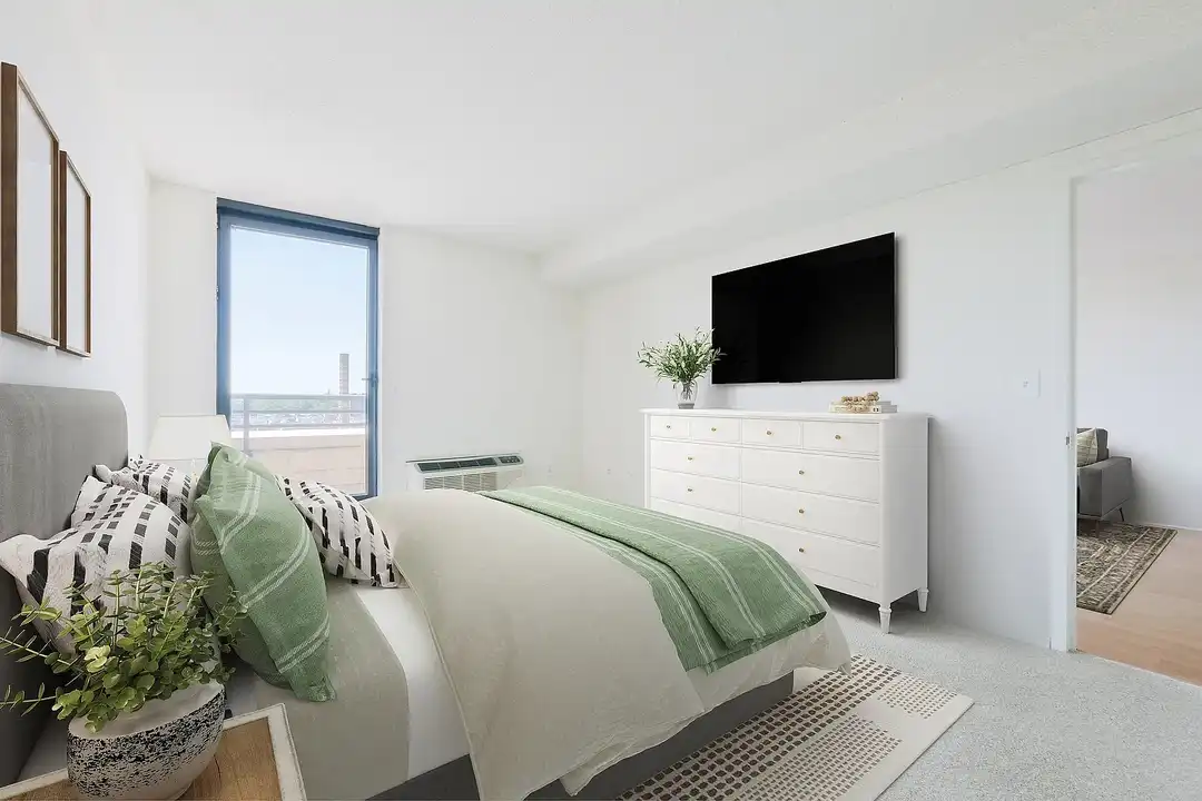 77 Park Avenue - More