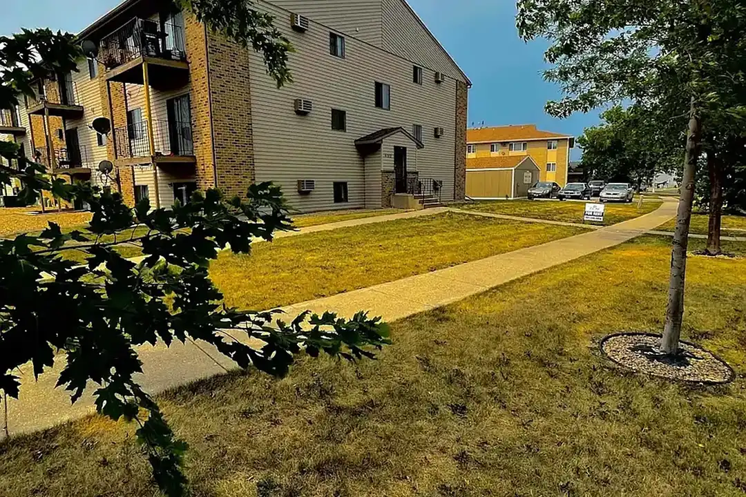 Ninth Circle Apartments – photo 1