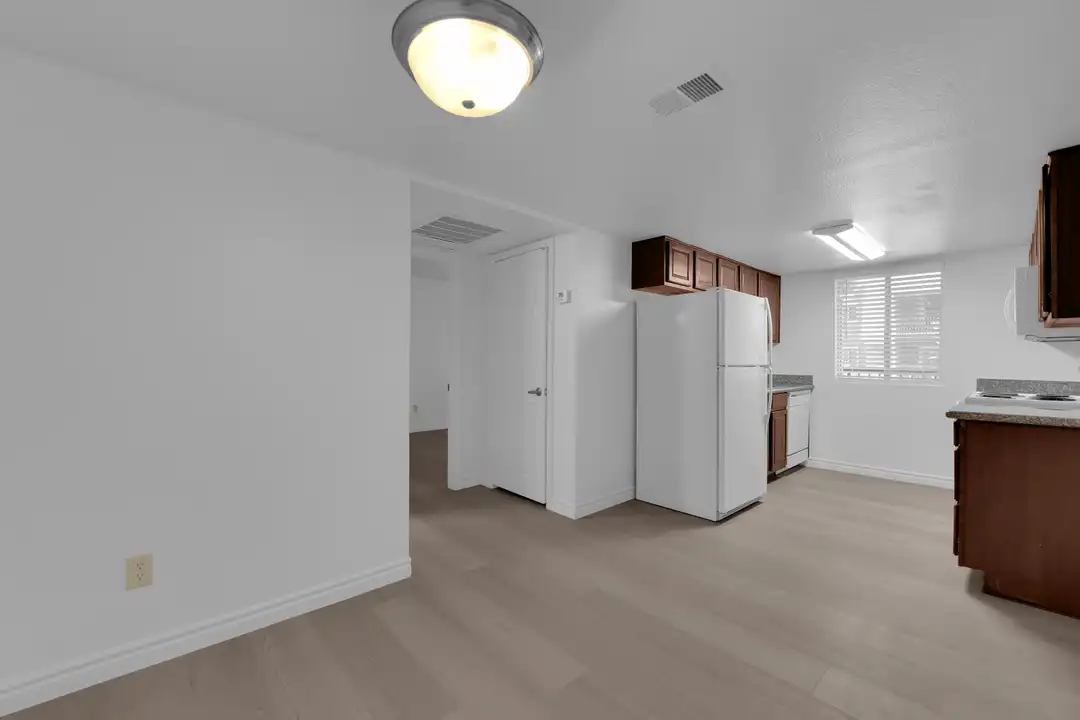 5295 Indian River Dr - View 5