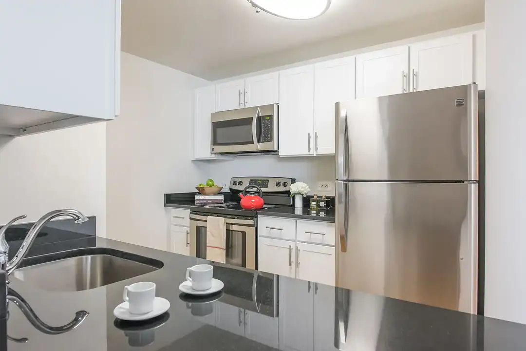 77 Park Avenue - View 4