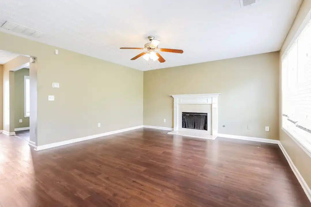 210 Greenland Dr - View 4