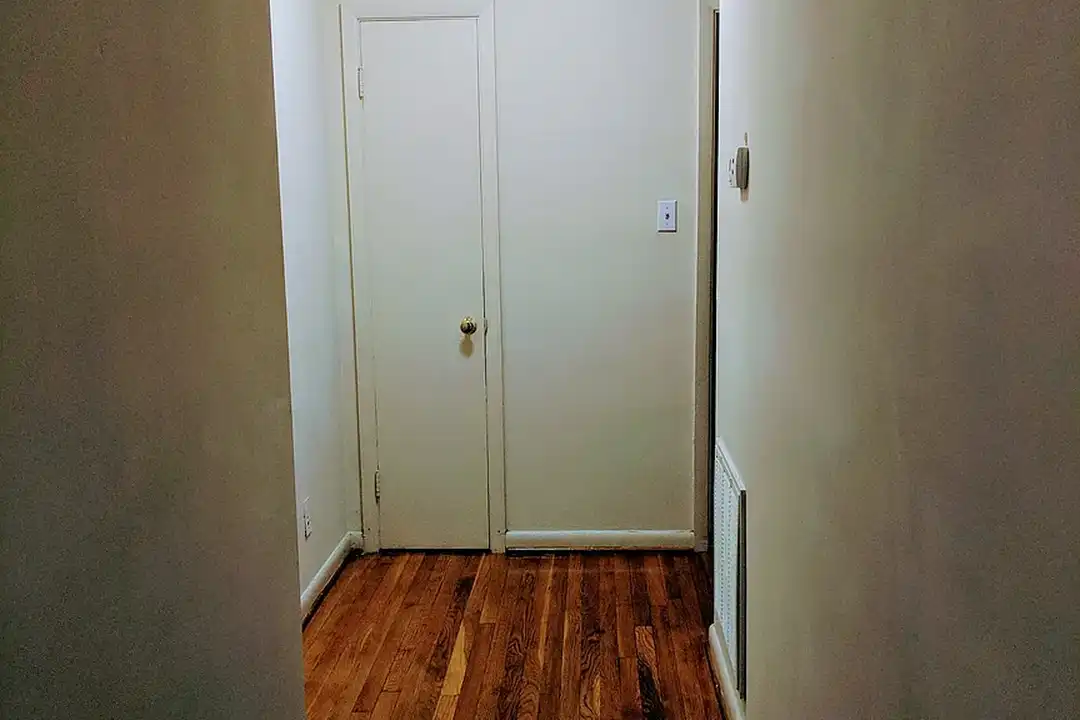 3425 Kensington Avenue – photo 1