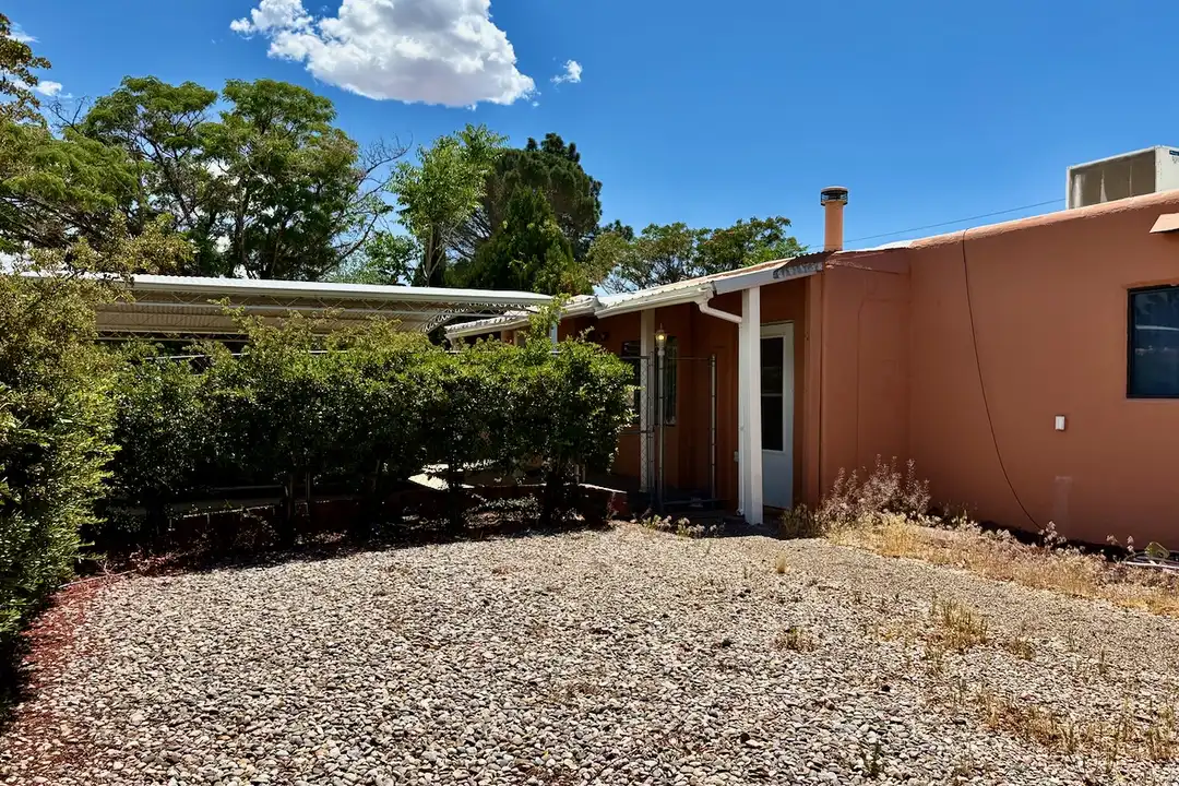 1721 Utah St NE - View 3