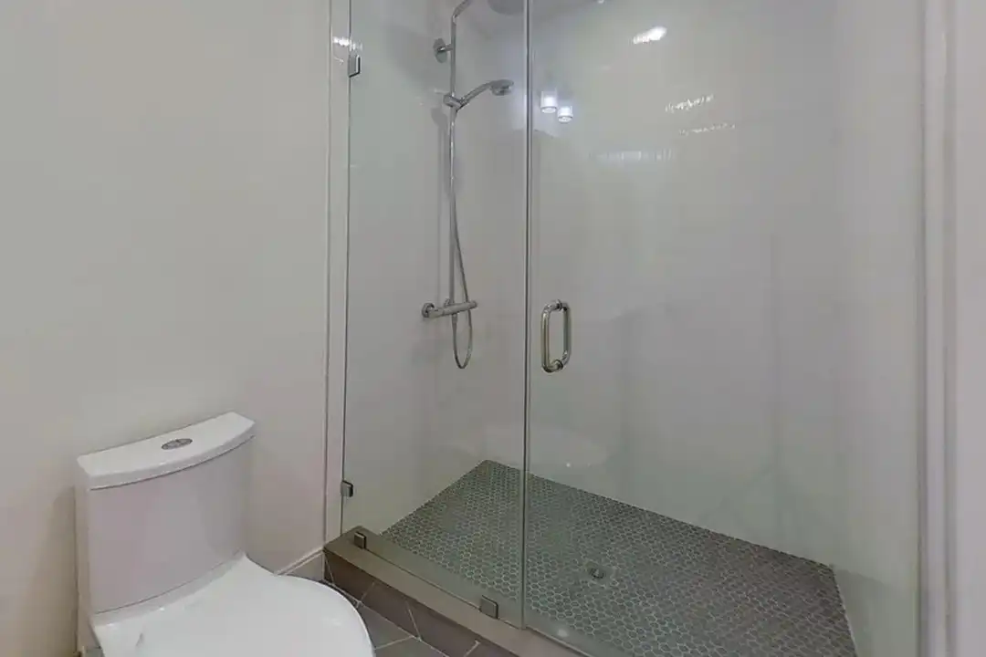 79 Linden St unit 2 – další