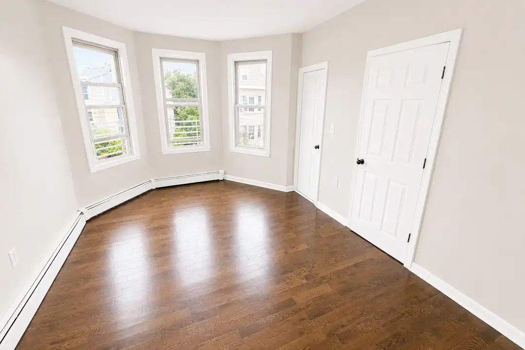 449 S 12th St – photo 1