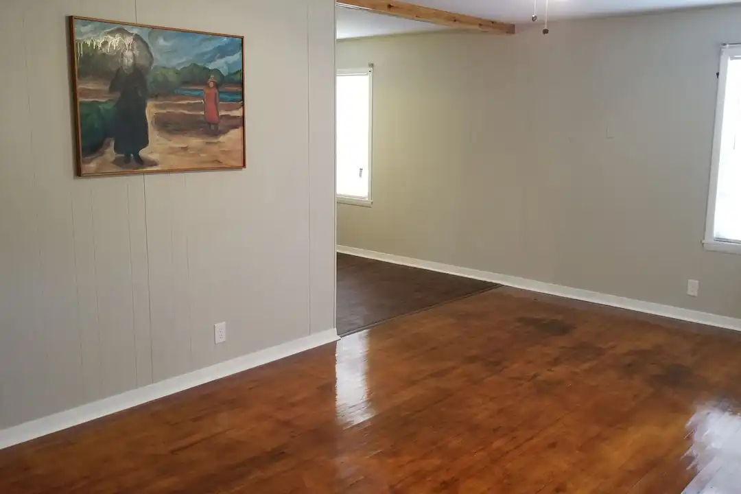 514 McArthur Dr - View 3