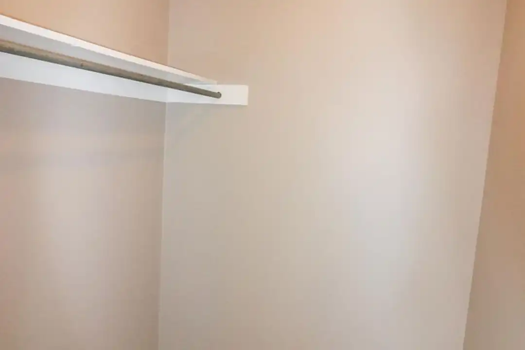 2103 Green Ave unit 3 - View 6