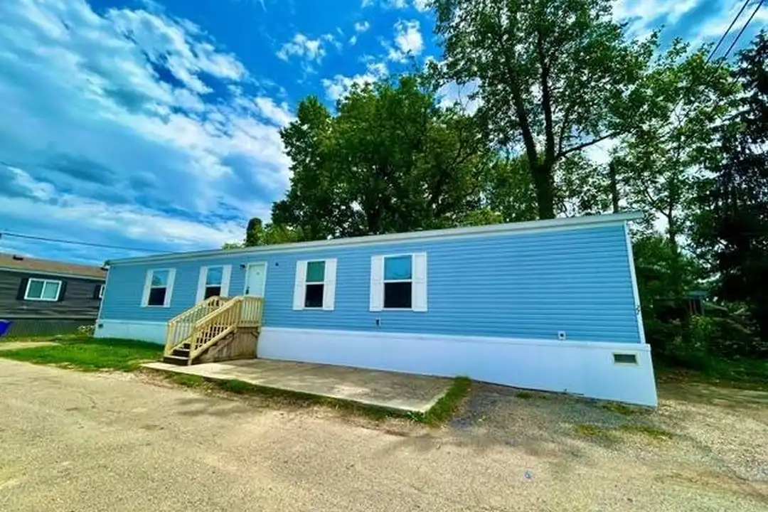 8001 Hamilton Ave #27 – photo 1