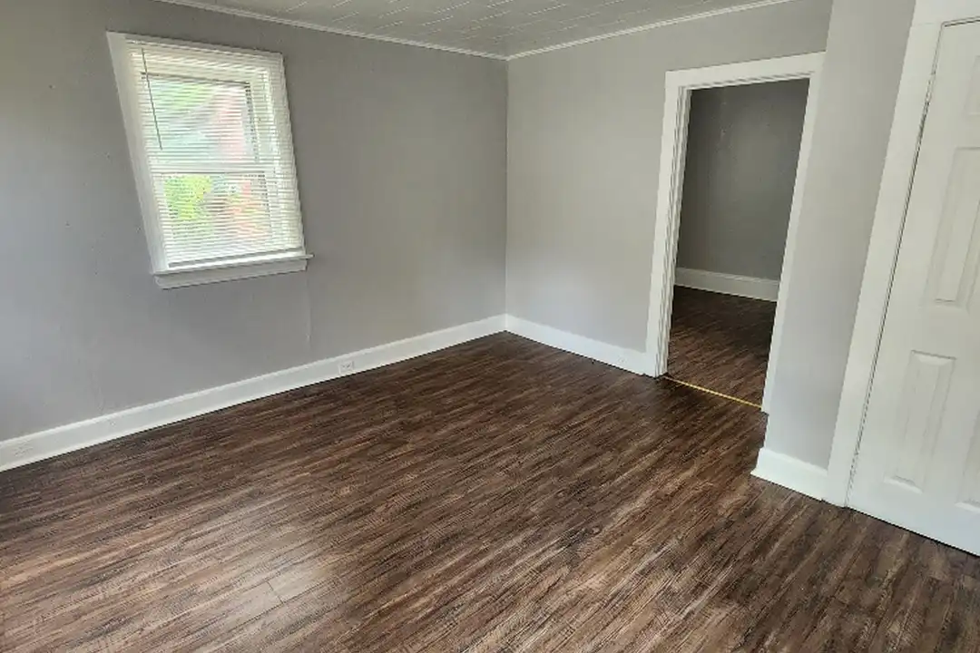 3020 Searsdale Ave - View 3