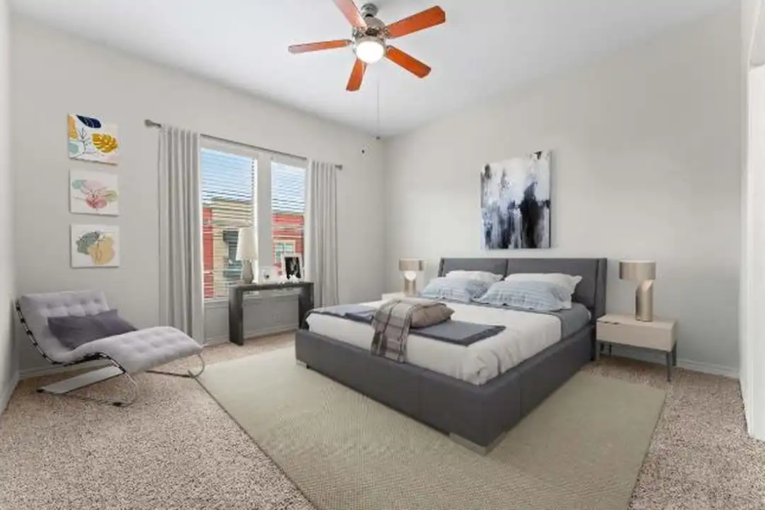 925 S Main St - View 6