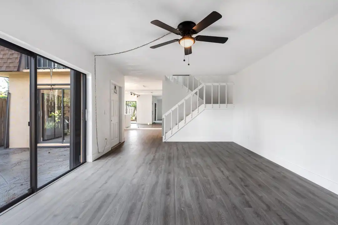 Apartment in West Palm Beach - View 5