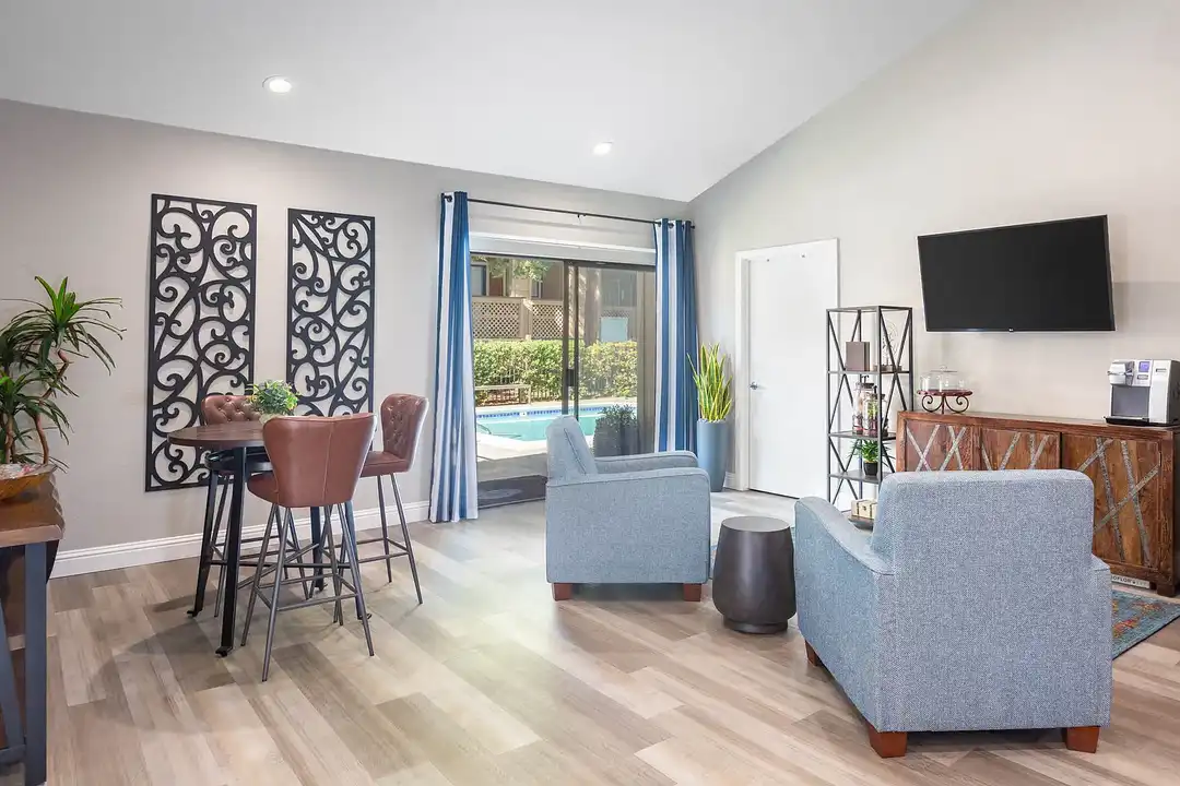 Vista Oaks - View 3